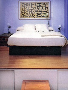Dormitorio con Espacio para Almacenaje bajo la Tarima del Dormitorio 